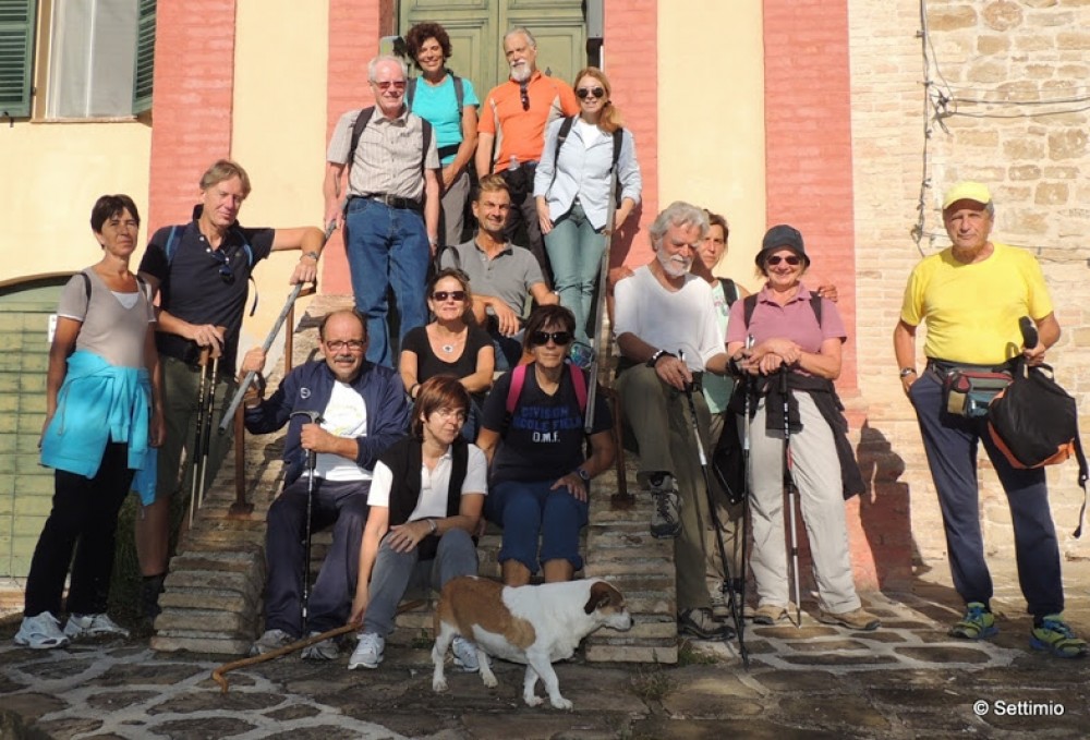 groepsfoto van de wandelclub Cupra in caminata